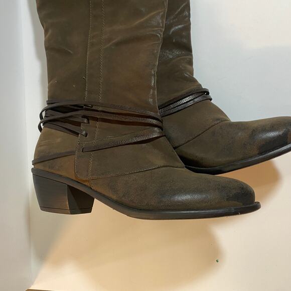 Torrid Western Knee High Boots with Straps Faux Suede Dark Brown Chunky Heel 11W - Picture 7 of 11